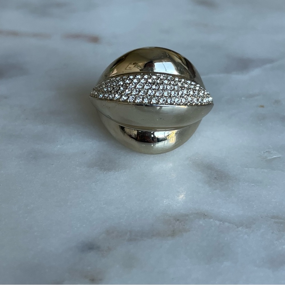 Stuart Weitzman Ring